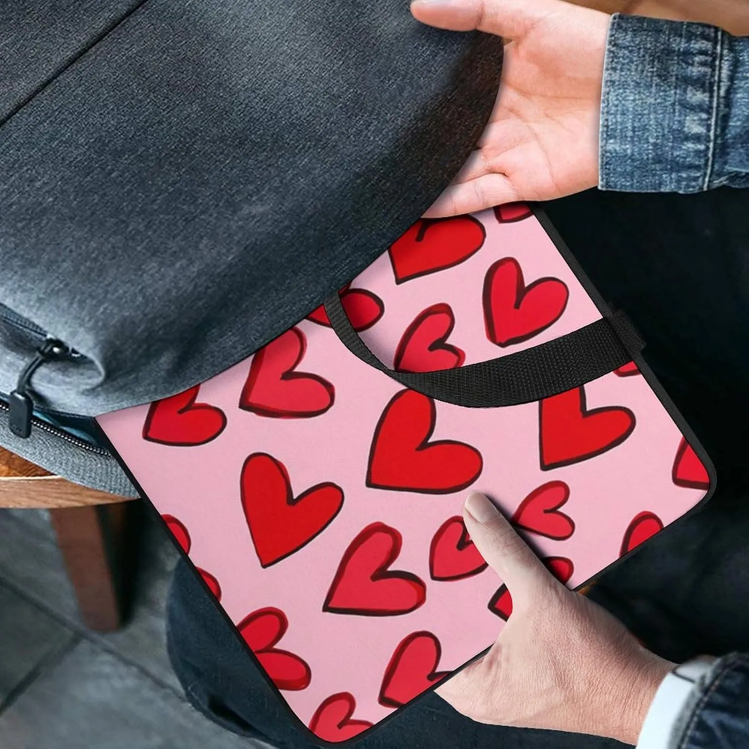 Valentine's Day Love Hearts Pattern Laptop Sleeve Bag Computer Carrying Case Laptops Protective Cover for Travel Business